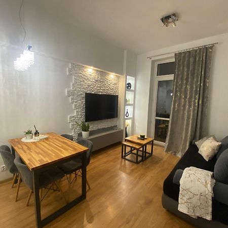 Easy Stay Przy S6 I Strefie Ekonomicznej Faktura Košalín Exteriér fotografie